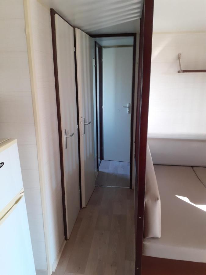 Mobilhome Agreable Sans Draps Ni Serviettes Port-la-Nouvelle Eksteriør billede